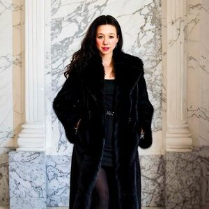 Meet your Posher, Sabrina